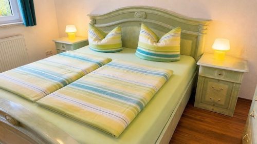 Schlafzimmer im Parterre der Ferienwohnung in Coburg